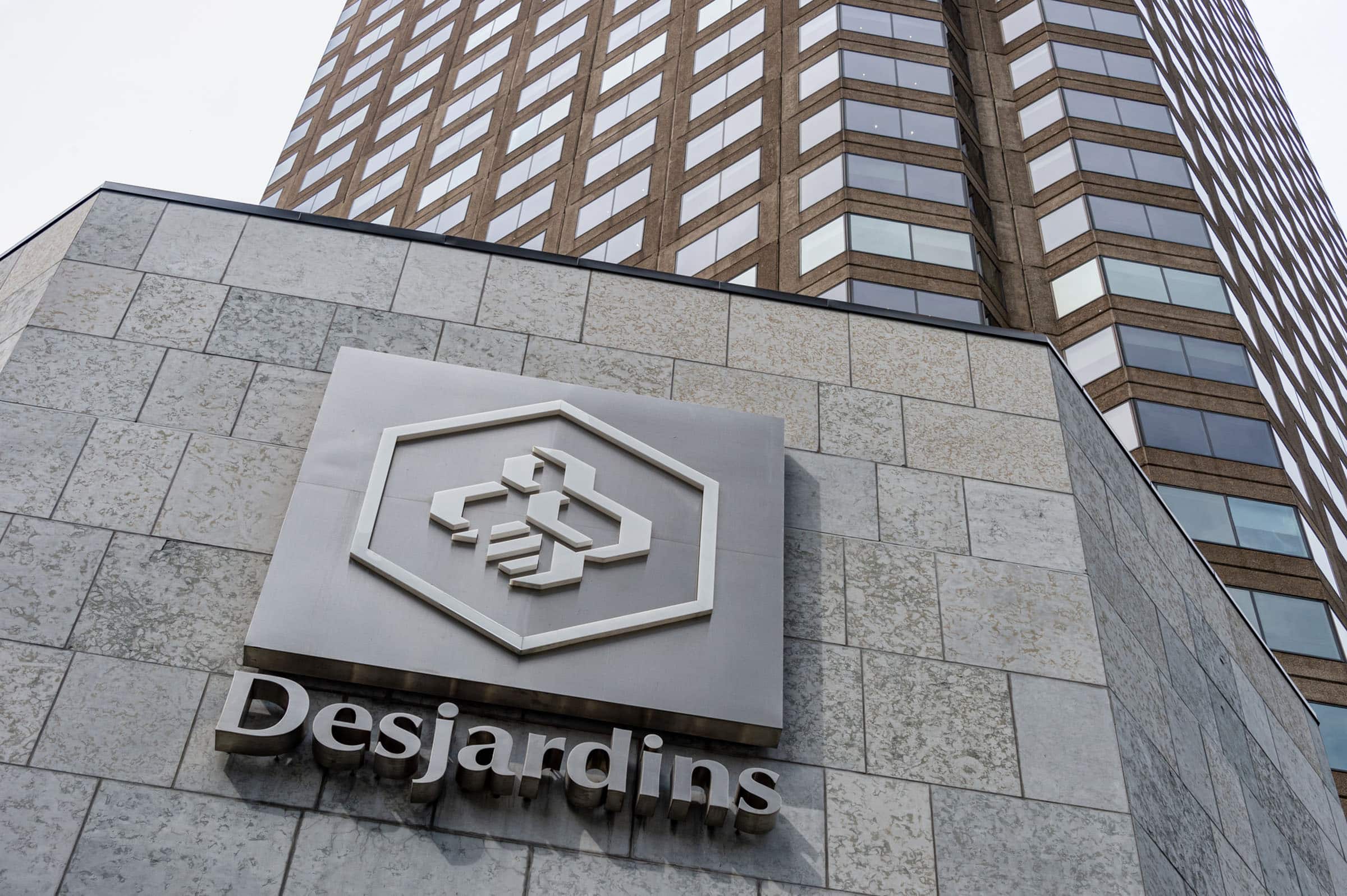 Desjardins et le contrôle du message